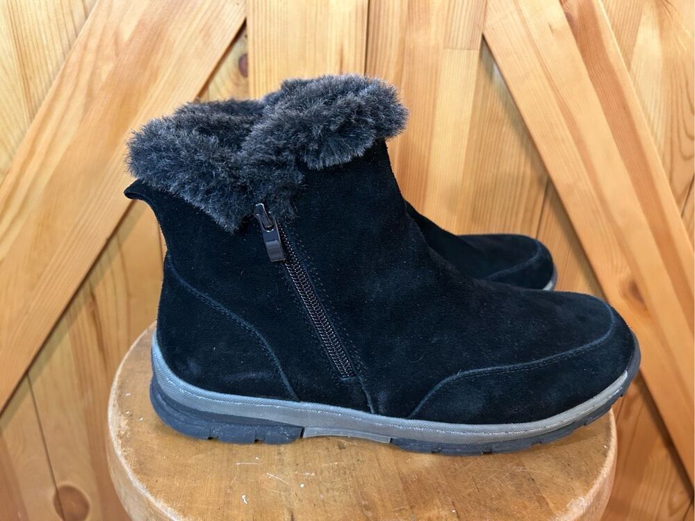 Staheekum Olivia Black Suede  Womens Size 10 Cozy Plush Lining Boots